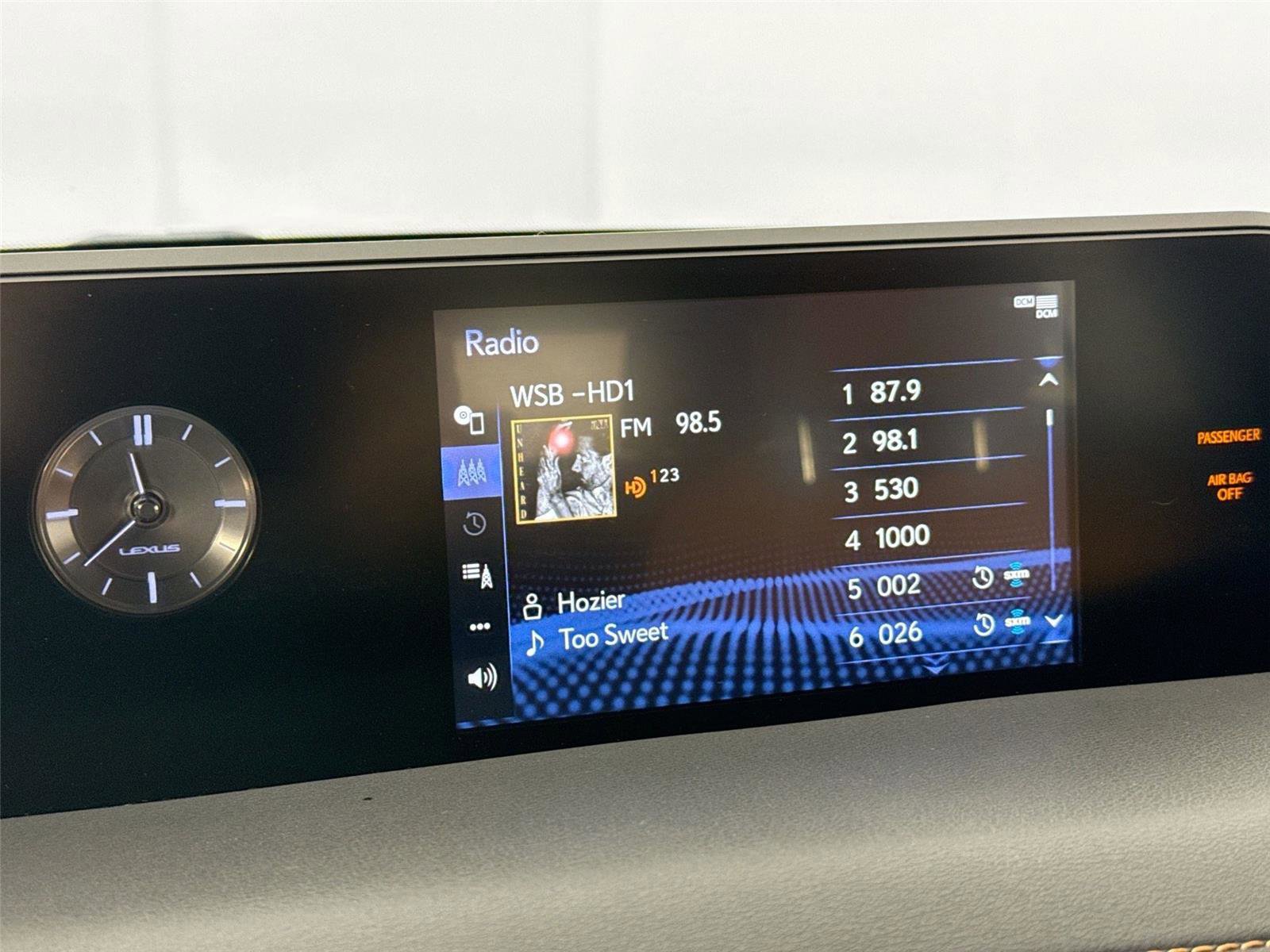 Used 2020 Lexus UX 200 image 20