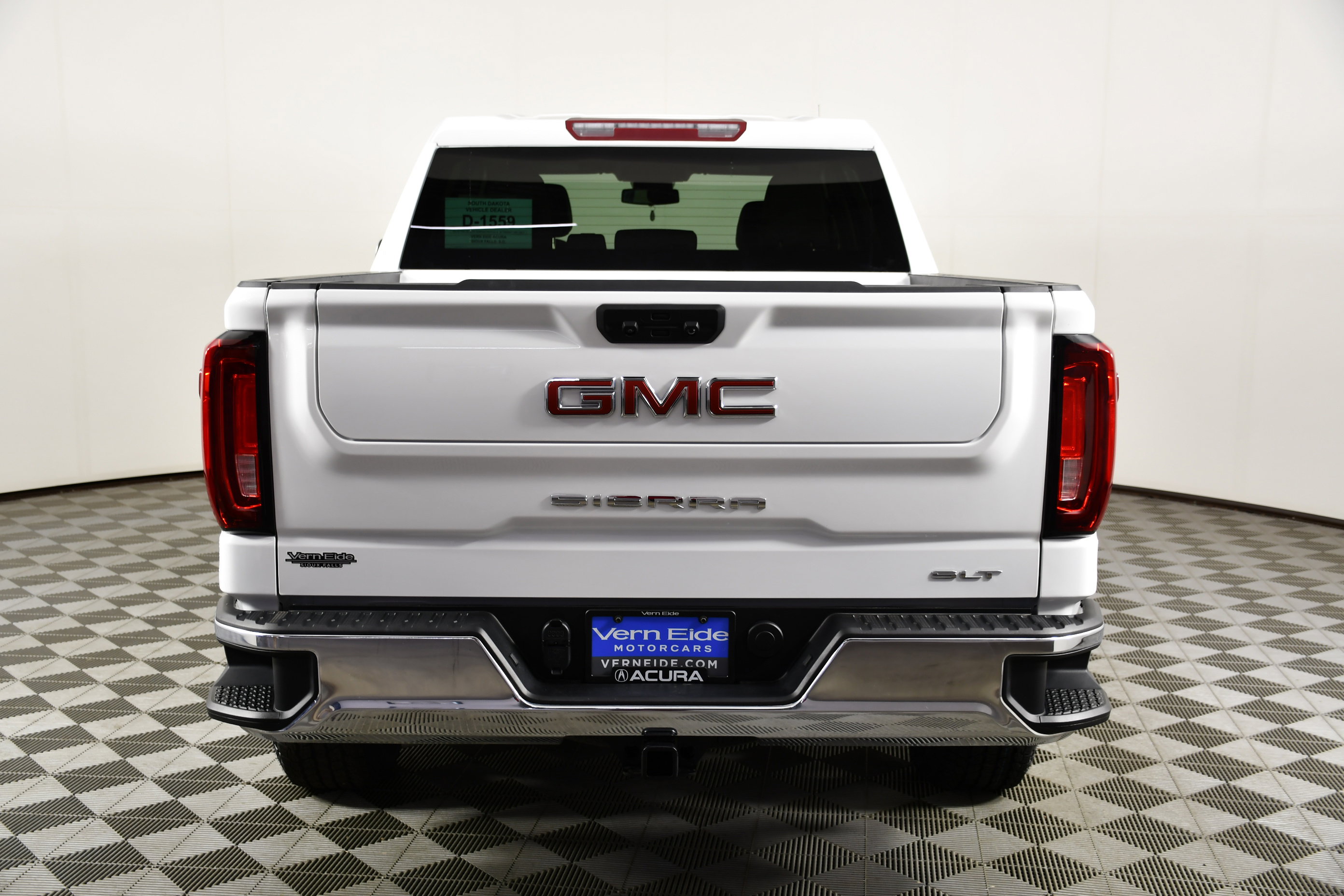 Used 2025 GMC Sierra 1500 SLT image 6