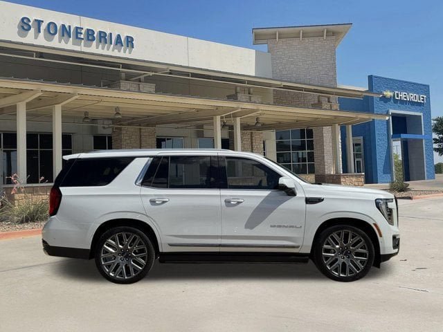 Used 2026 GMC Yukon Denali Ultimate AWD/4WD image 4
