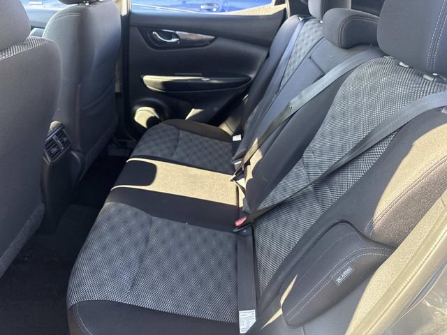 Used 2020 Nissan Rogue Sport SV w/ All-Weather Package image 16