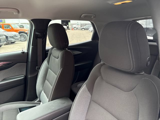 Used 2024 Chevrolet TrailBlazer LT w/ Convenience Package AWD/4WD image 9