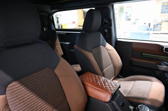 Used 2022 Ford Bronco Outer Banks image 9