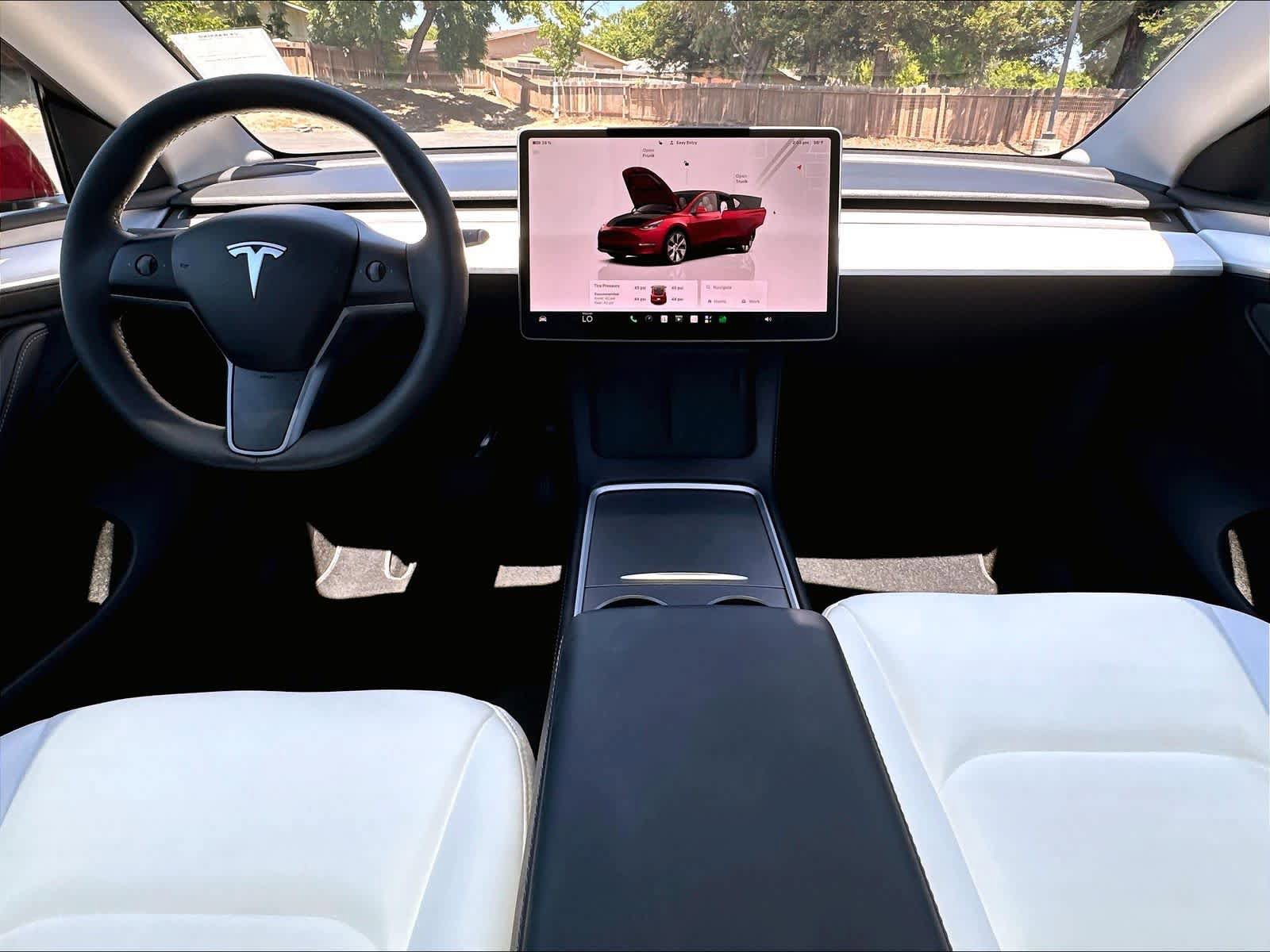Used 2023 Tesla Model Y AWD image 18