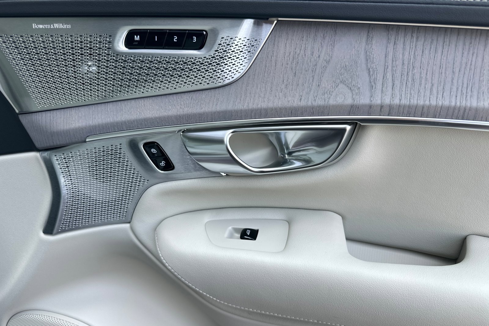 New 2026 Volvo XC90 T8 Ultra w/ Lounge Package image 20