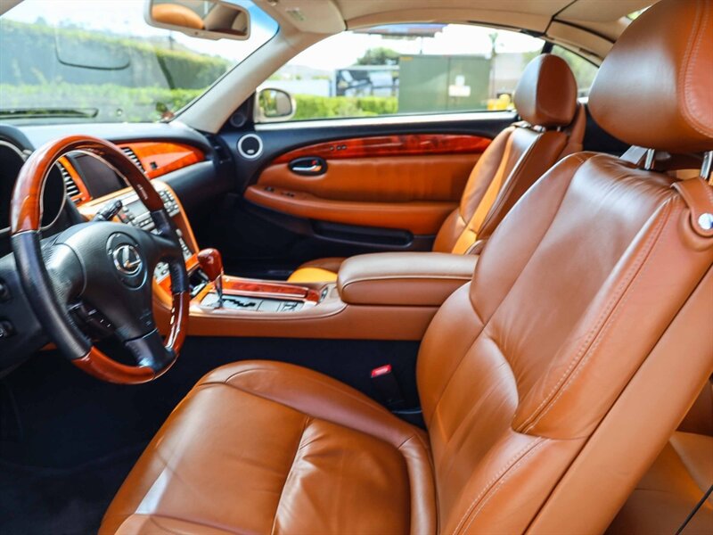 Used 2005 Lexus SC 430 Convertible w/ Preferred Accessory Pkg RWD image 24