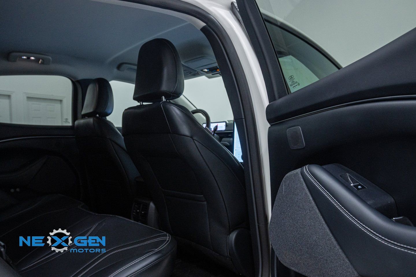 Used 2024 Ford Mustang Mach-E Premium image 33