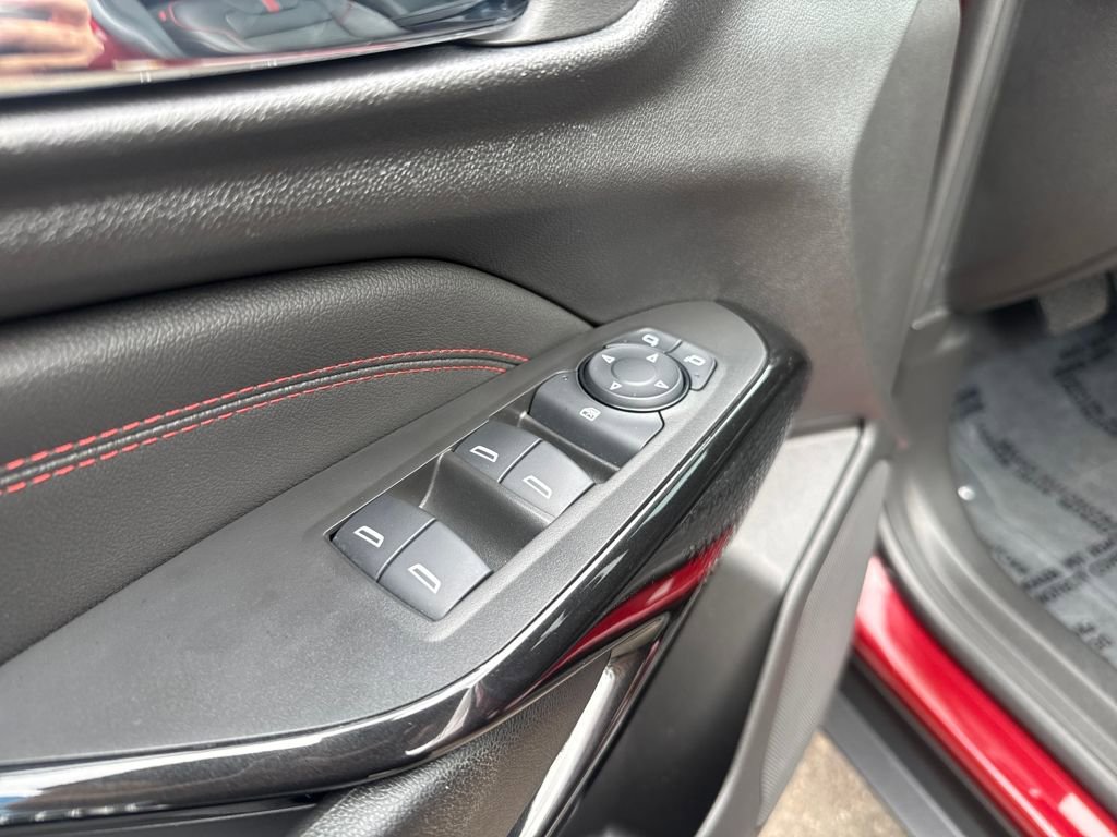 Used 2024 Chevrolet Trax RS w/ Sunroof Package image 11