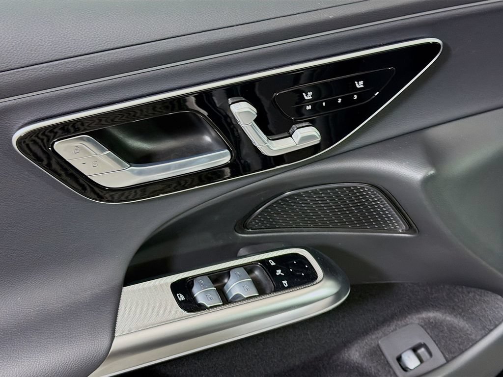 New 2026 Mercedes-Benz E 350 4MATIC Sedan image 21