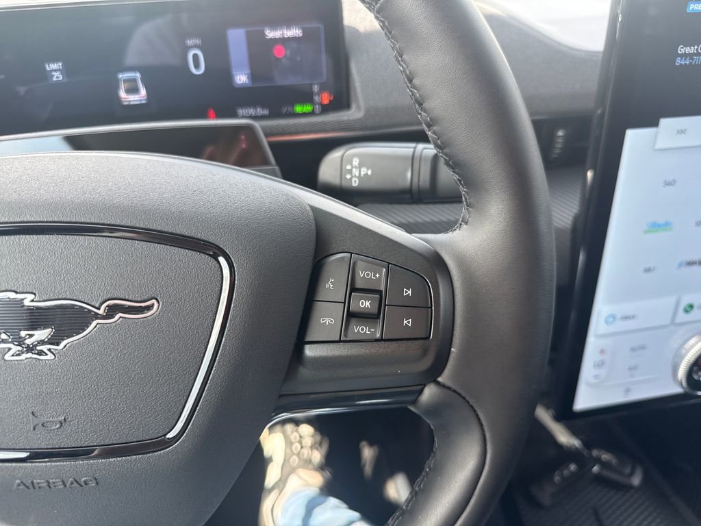 Used 2025 Ford Mustang Mach-E Select image 30