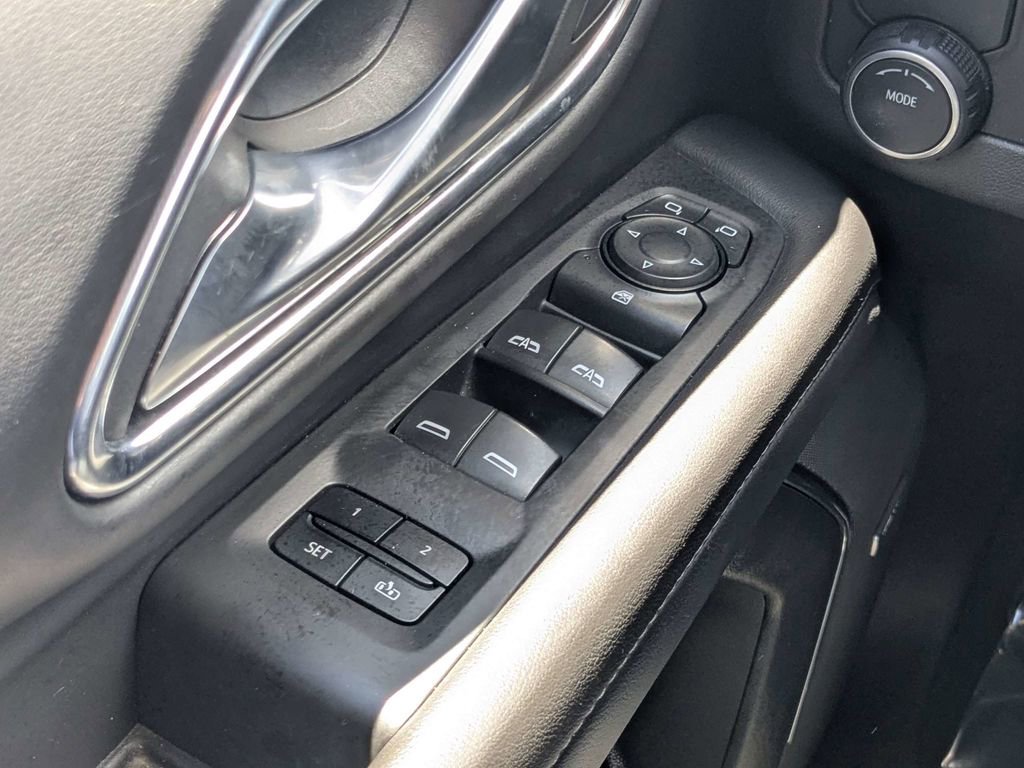Used 2023 Chevrolet Suburban LT RWD image 21