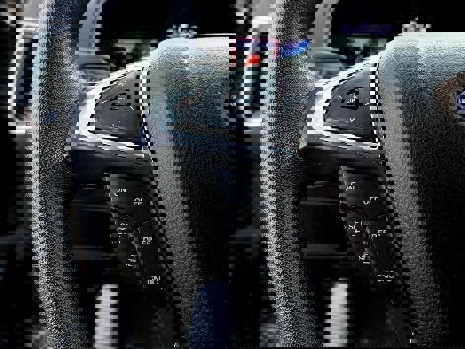 Used 2023 Ford Edge SEL w/ Sport Appearance Package image 15