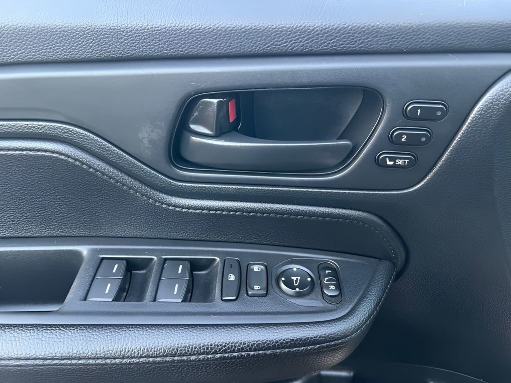 Used 2023 Honda Odyssey EX-L image 11