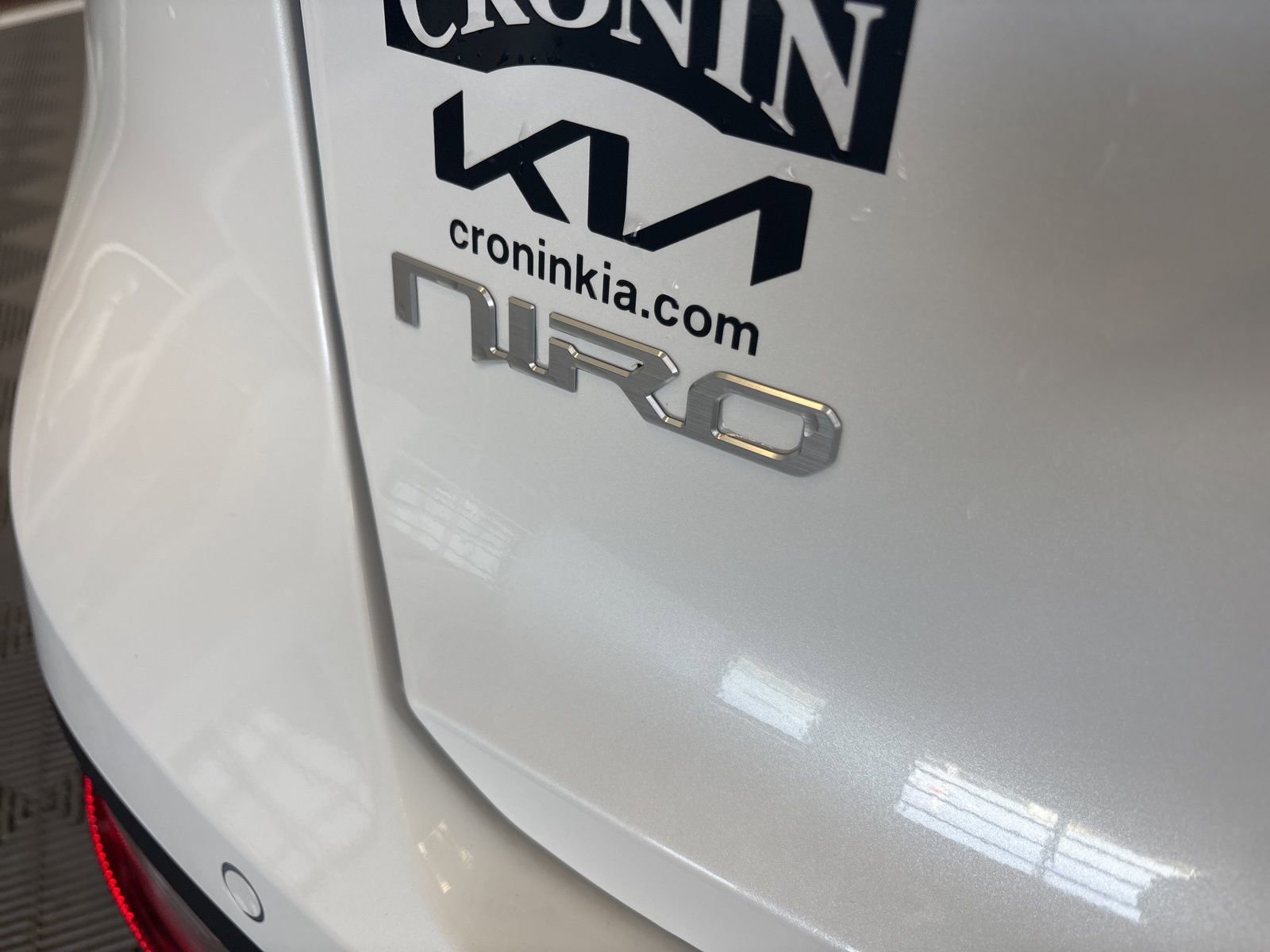 New 2025 Kia Niro EX image 8