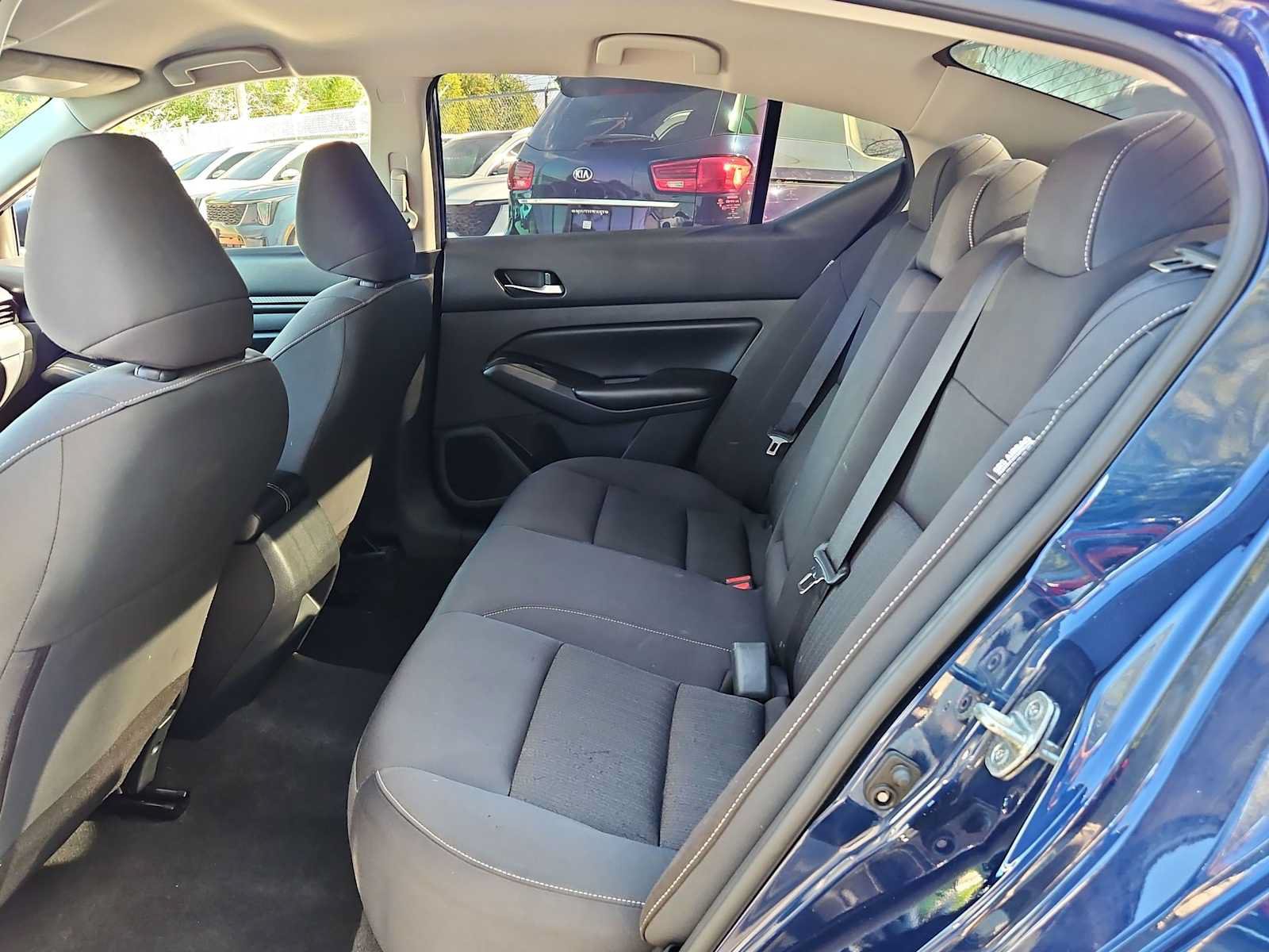 Used 2022 Nissan Altima 2.5 S FWD image 12