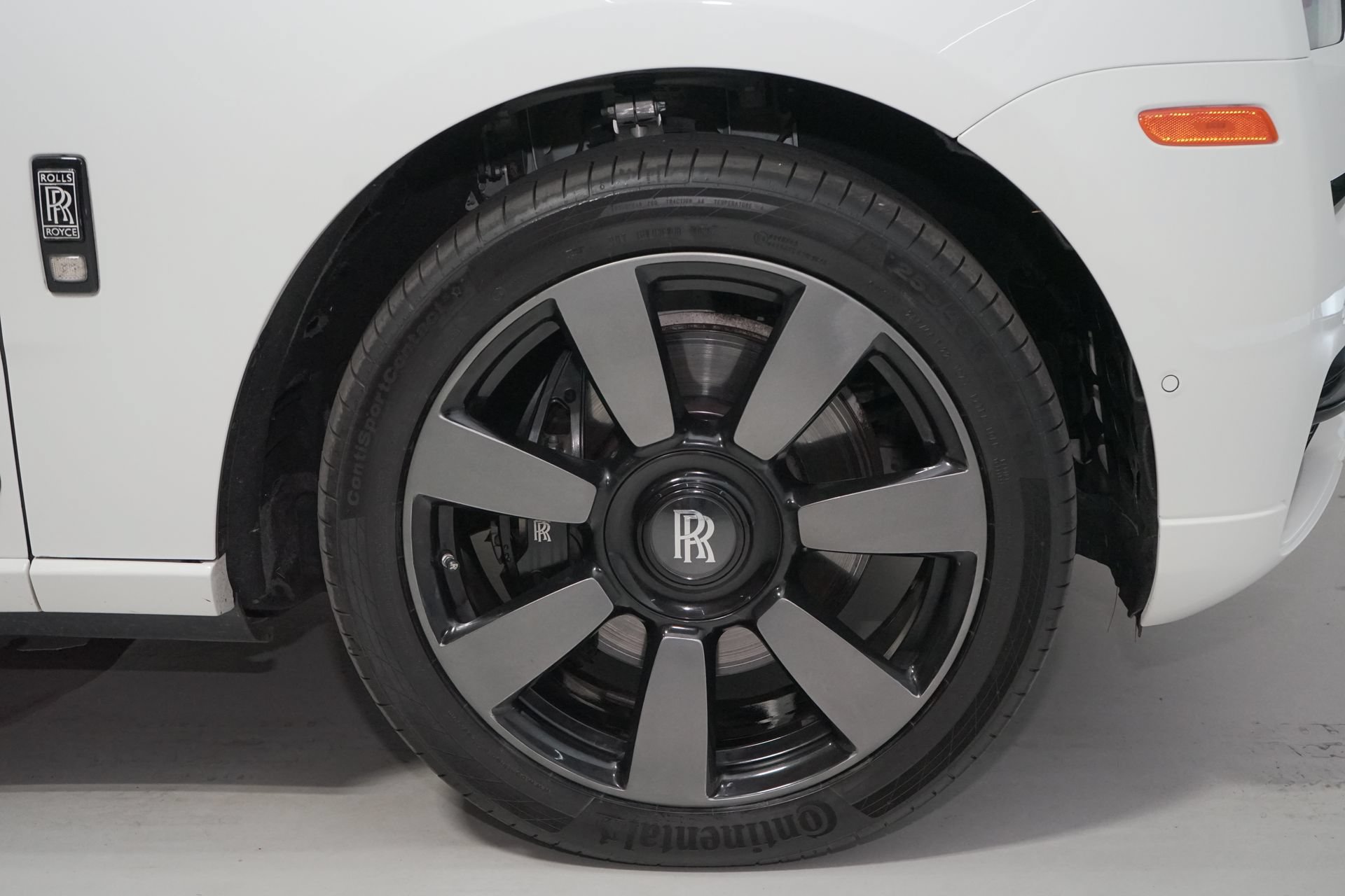 Used 2019 Rolls-Royce Cullinan AWD/4WD image 41