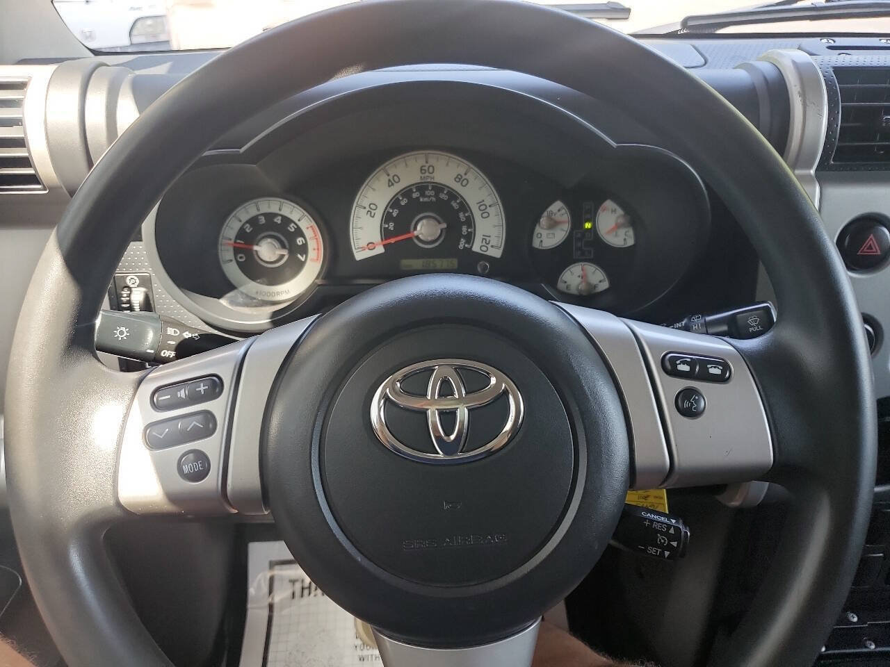 Used 2011 Toyota FJ Cruiser 4WD w/ Convenience Pkg image 15