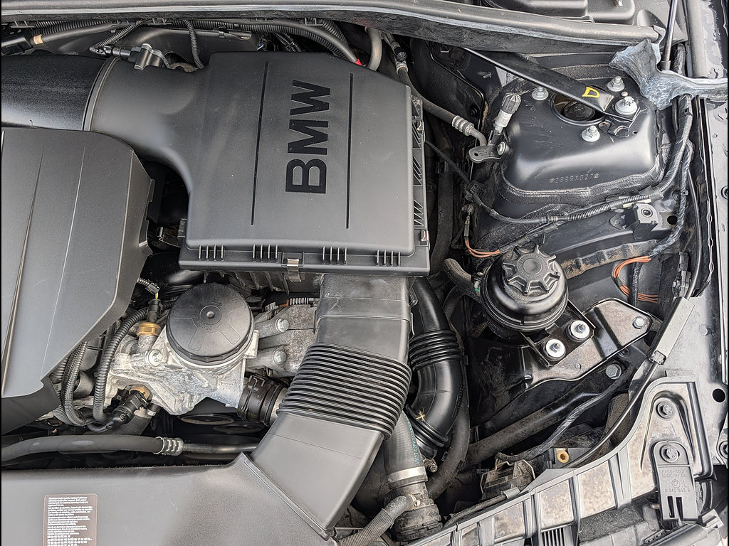 Used 2012 BMW 135i Convertible RWD image 30