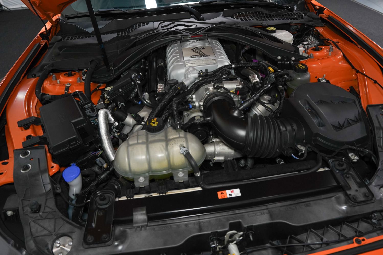Used 2020 Ford Mustang Shelby GT500 w/ Carbon Fiber Track Pack image 54