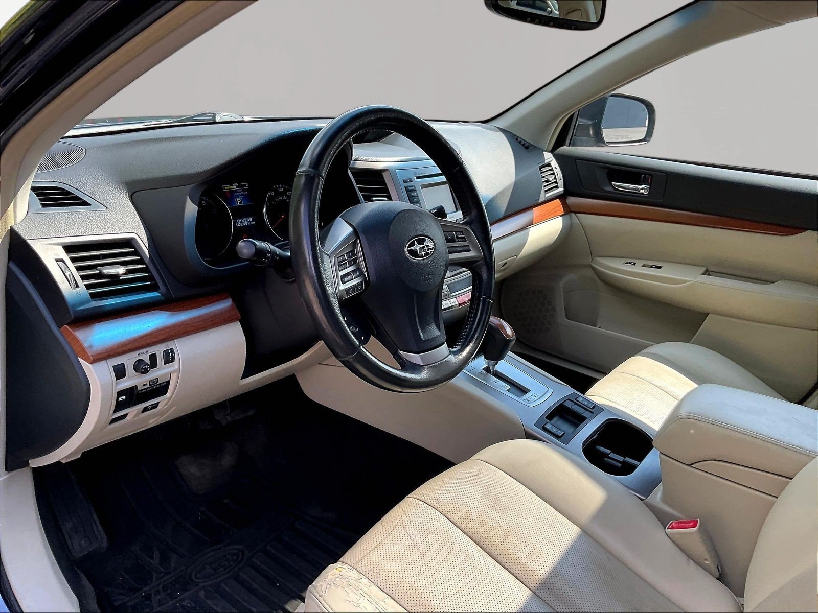 Used 2013 Subaru Outback 2.5i Limited w/ Moonroof Pkg AWD/4WD image 17