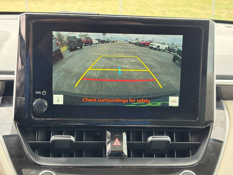 Used 2024 Toyota Corolla Cross XLE w/ Convenience Package image 21