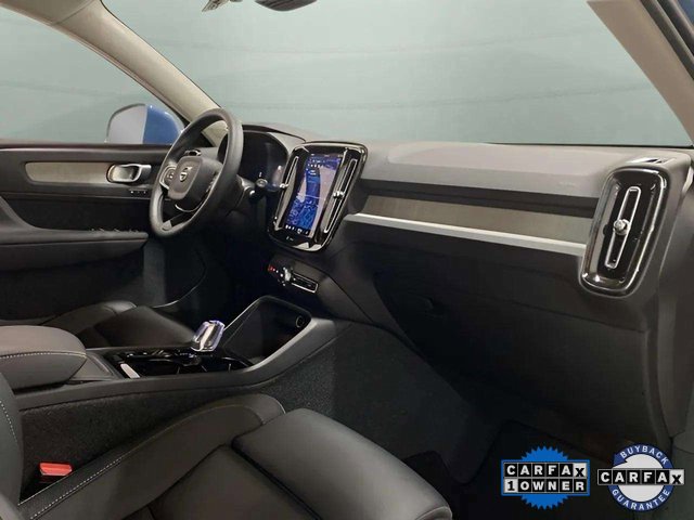 Used 2025 Volvo XC40 B5 Plus image 82