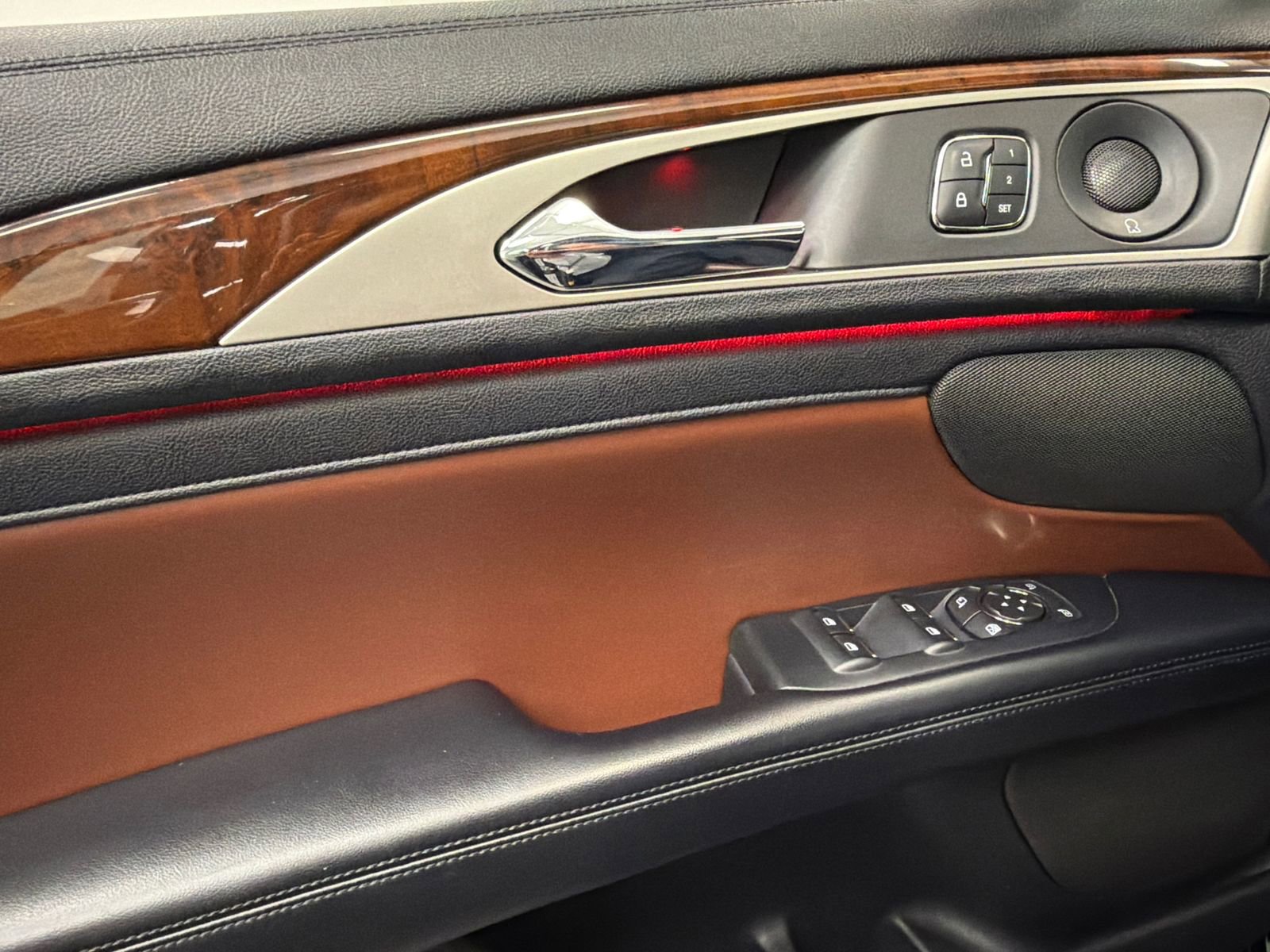 Used 2019 Lincoln MKZ Reserve image 30