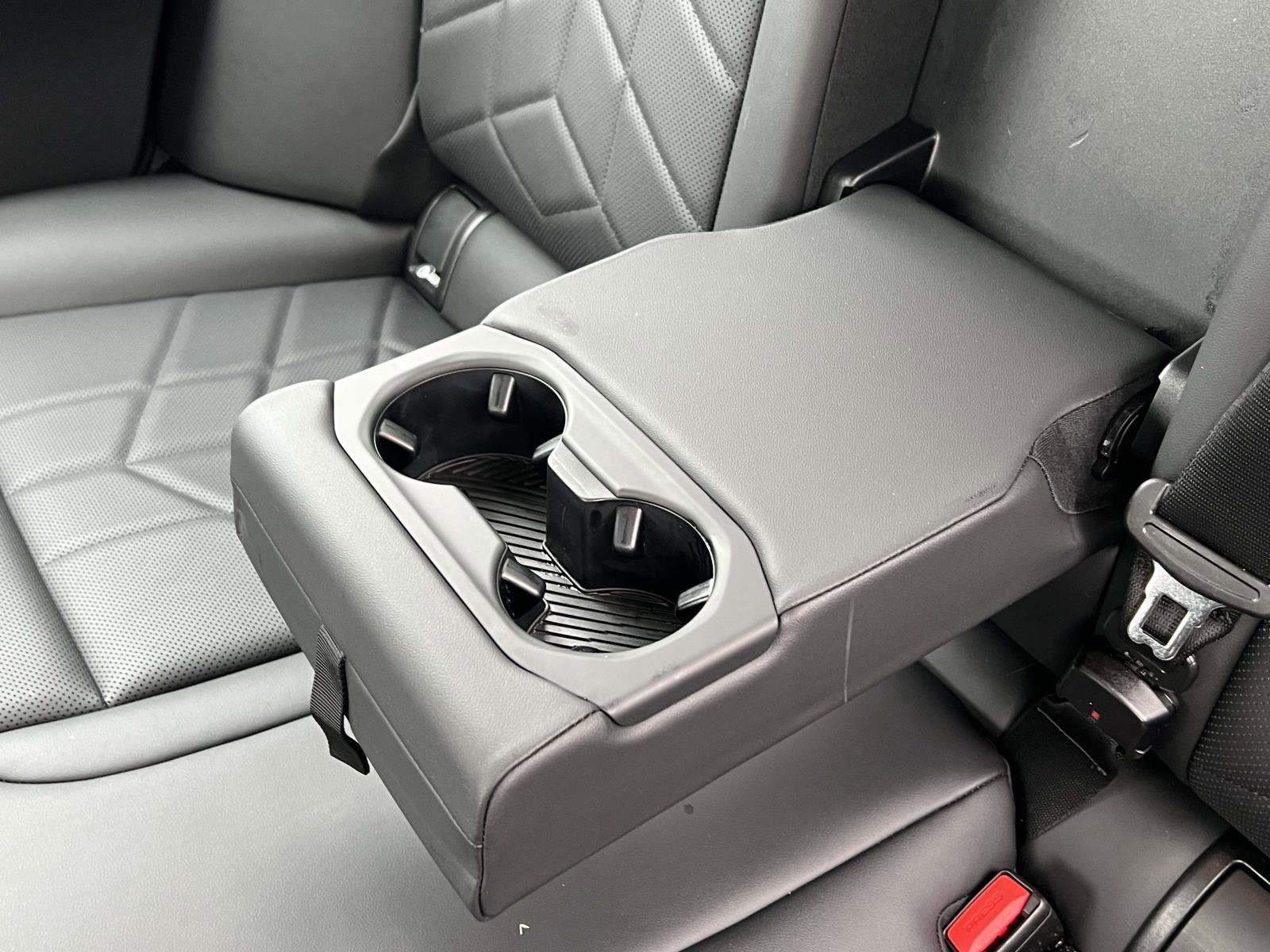 Used 2024 BMW 530i xDrive w/ Premium Package image 15