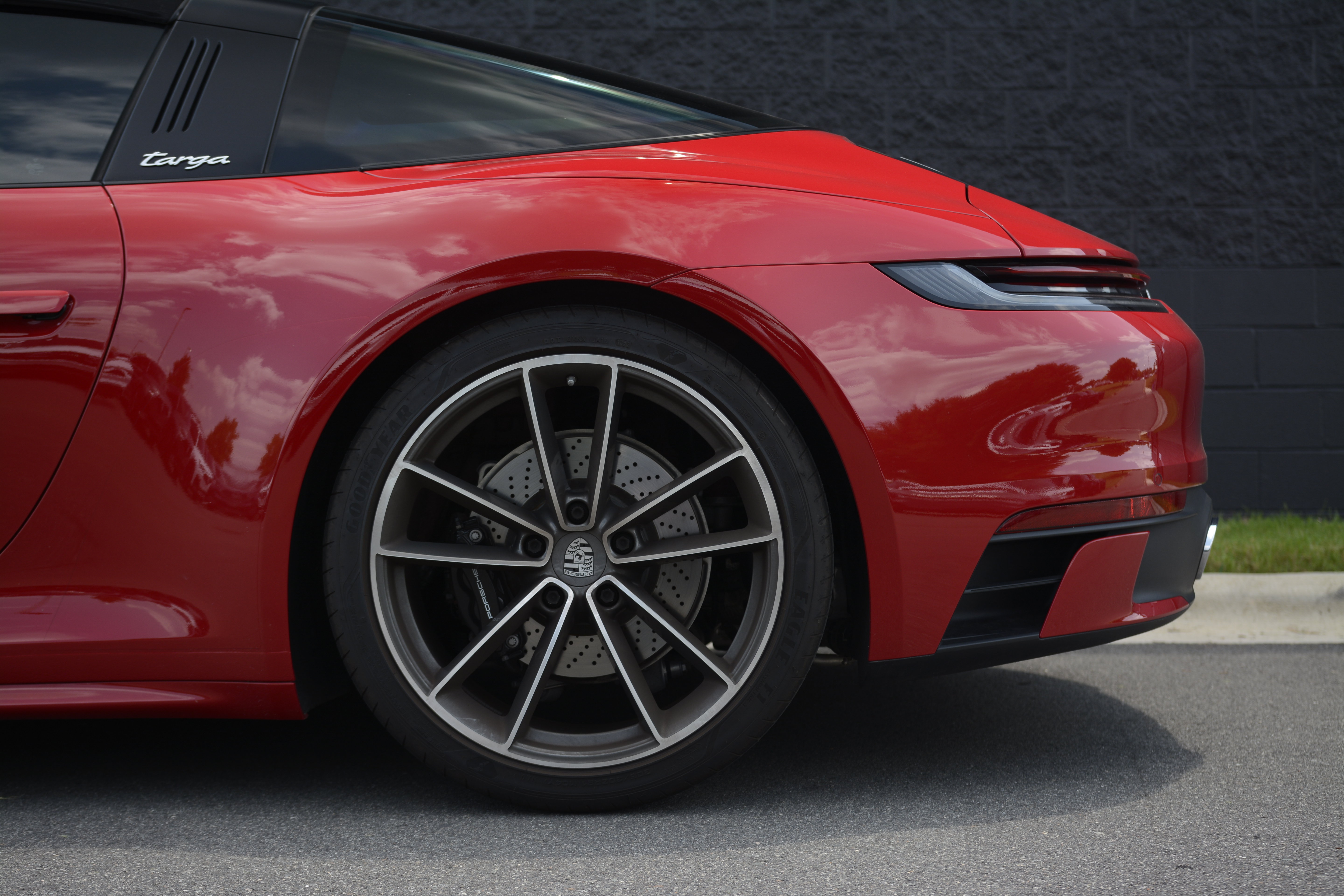 Certified 2022 Porsche 911 Targa 4S AWD/4WD image 37
