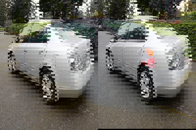 Used 2004 Nissan Altima 2.5 S w/ Convenience Pkg FWD image 4