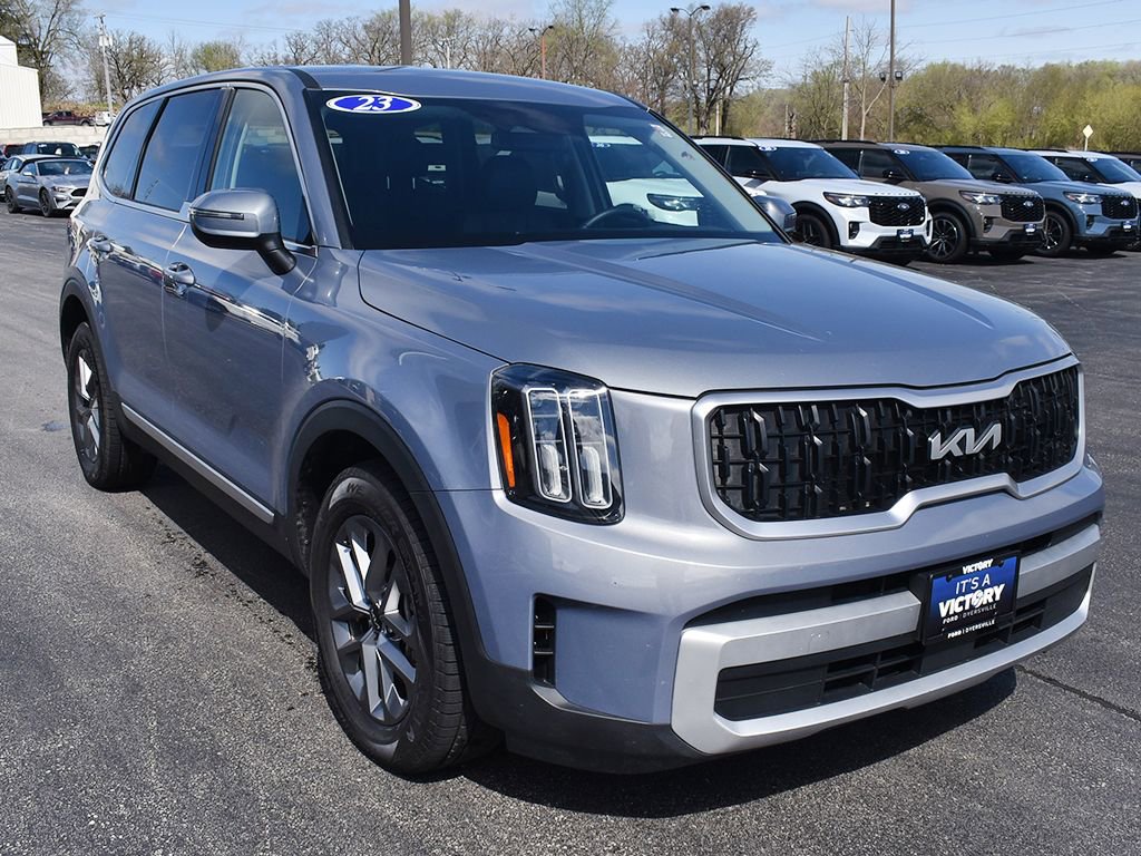 Used 2023 Kia Telluride LX AWD/4WD image 13