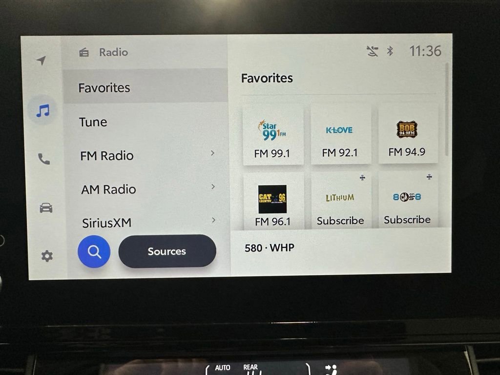 Used 2025 Toyota Sienna LE image 27