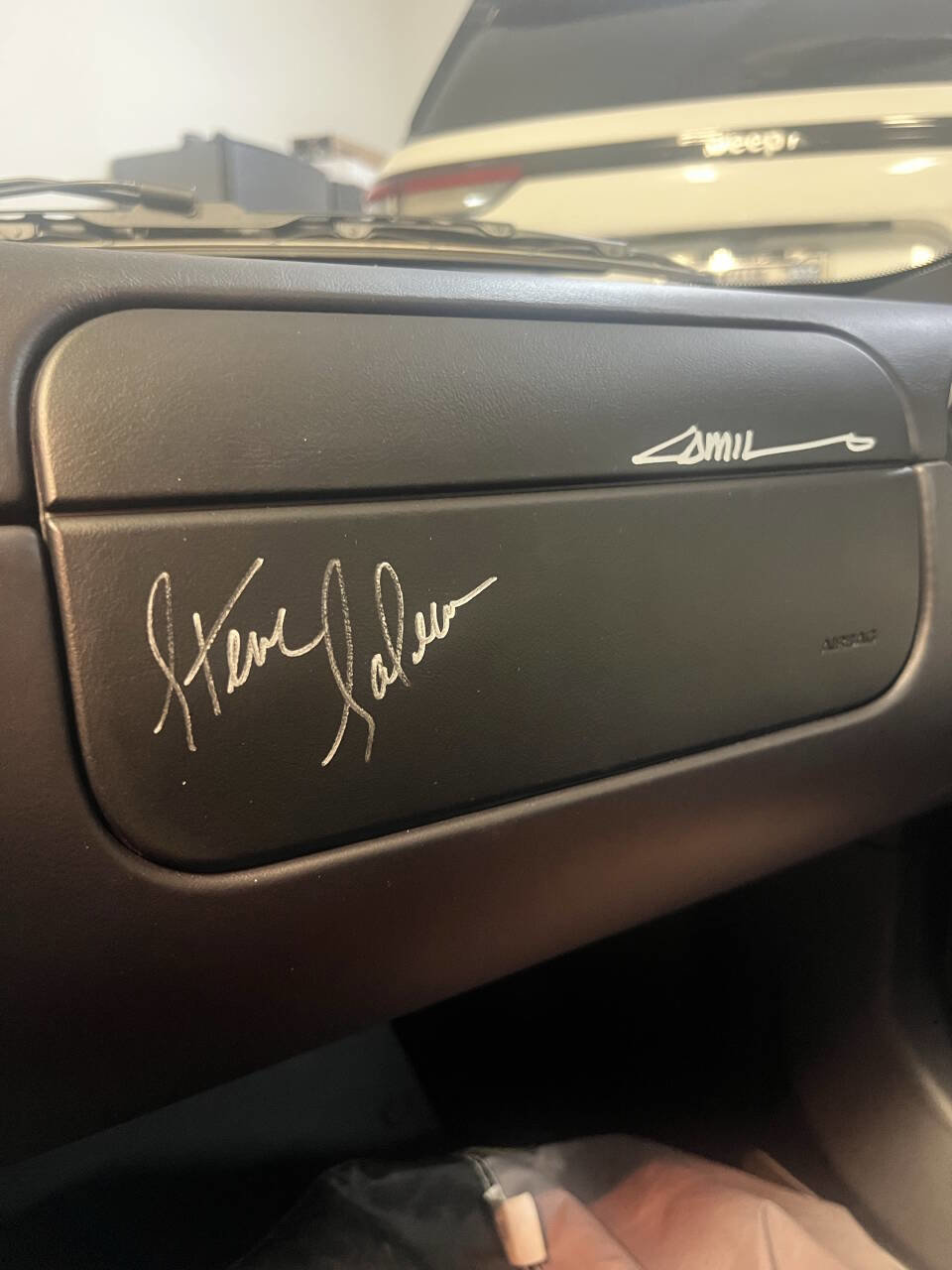 Used 2006 Ford GT RWD image 19