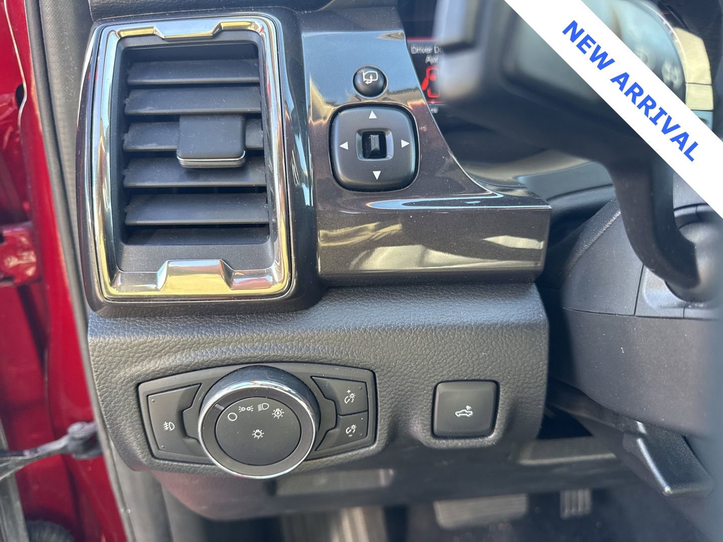 Used 2020 Ford Ranger Lariat w/ Equipment Group 501A Mid image 21