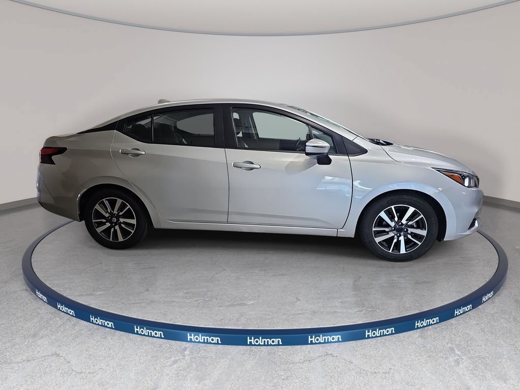 Used 2021 Nissan Versa SV FWD image 5