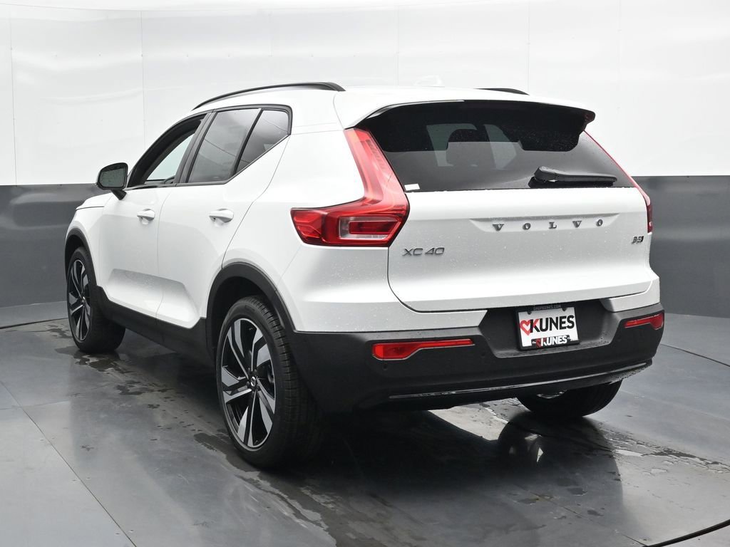 New 2026 Volvo XC40 B5 Ultra w/ Climate Package image 8