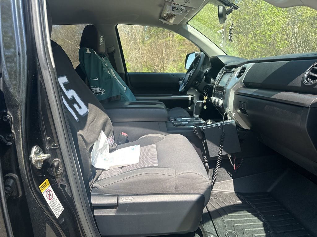 Used 2015 Toyota Tundra SR5 w/ SR5 Upgrade Package image 11