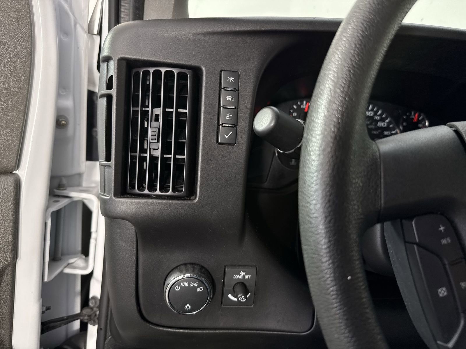 Used 2023 Chevrolet Express 2500 w/ Driver Convenience Package image 14