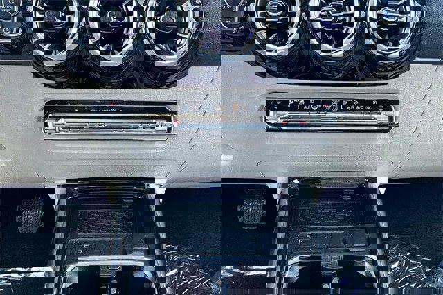 Certified 2025 Mercedes-Benz GLA 250 4MATIC image 19