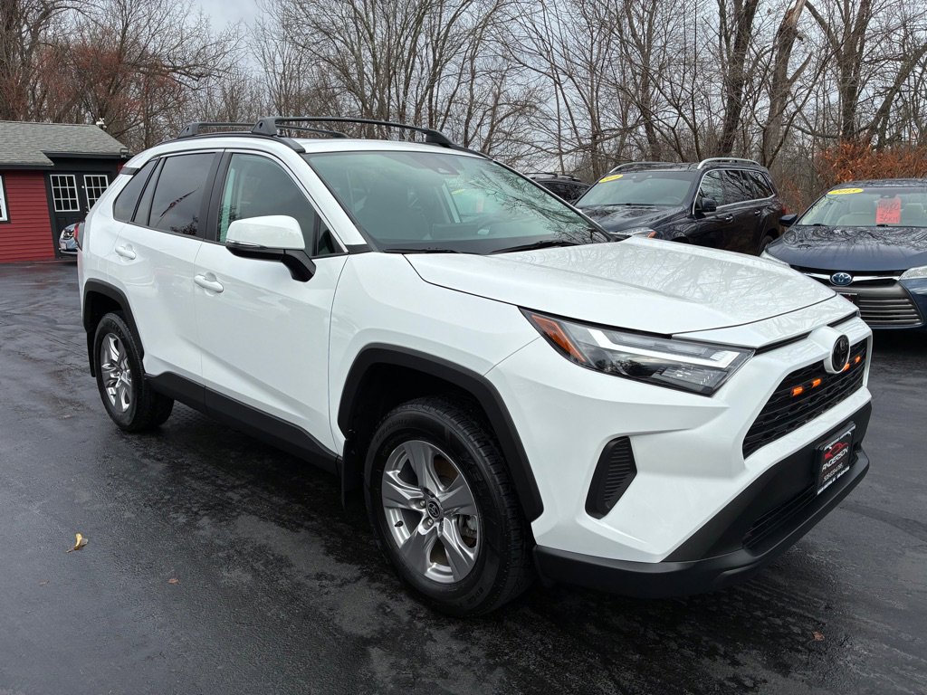 Used 2023 Toyota RAV4 XLE image 4