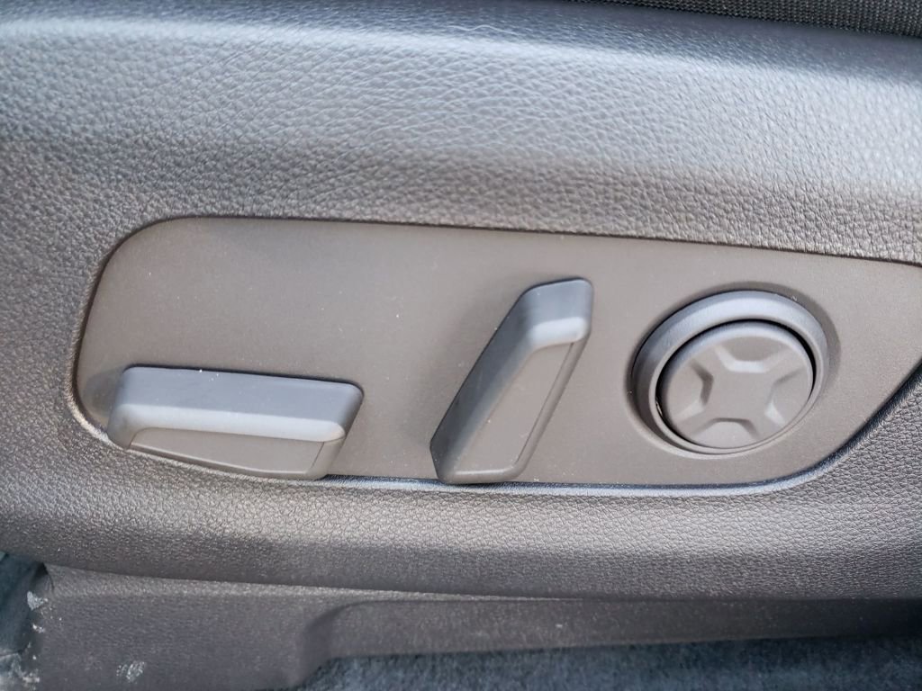 New 2026 Kia Carnival EX image 16