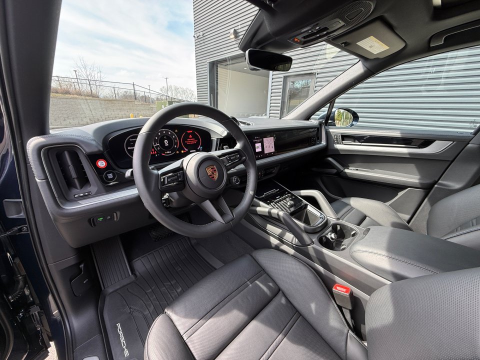 New 2026 Porsche Cayenne AWD/4WD image 4