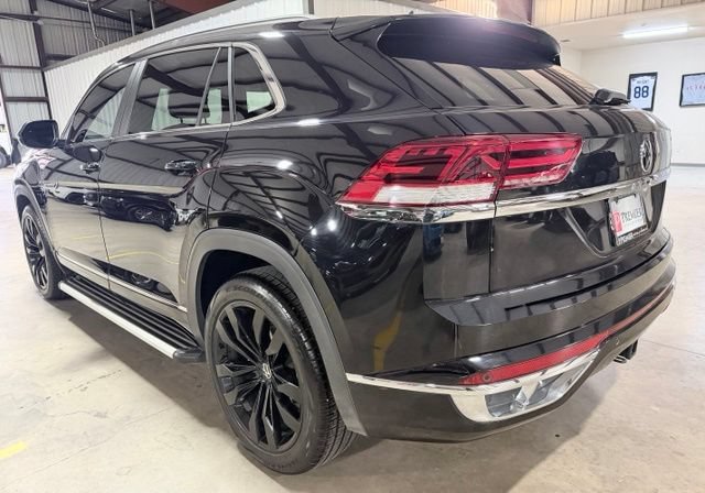 Used 2021 Volkswagen Atlas Cross Sport SEL R-Line w/ Luggage Net & Mats Package FWD image 5