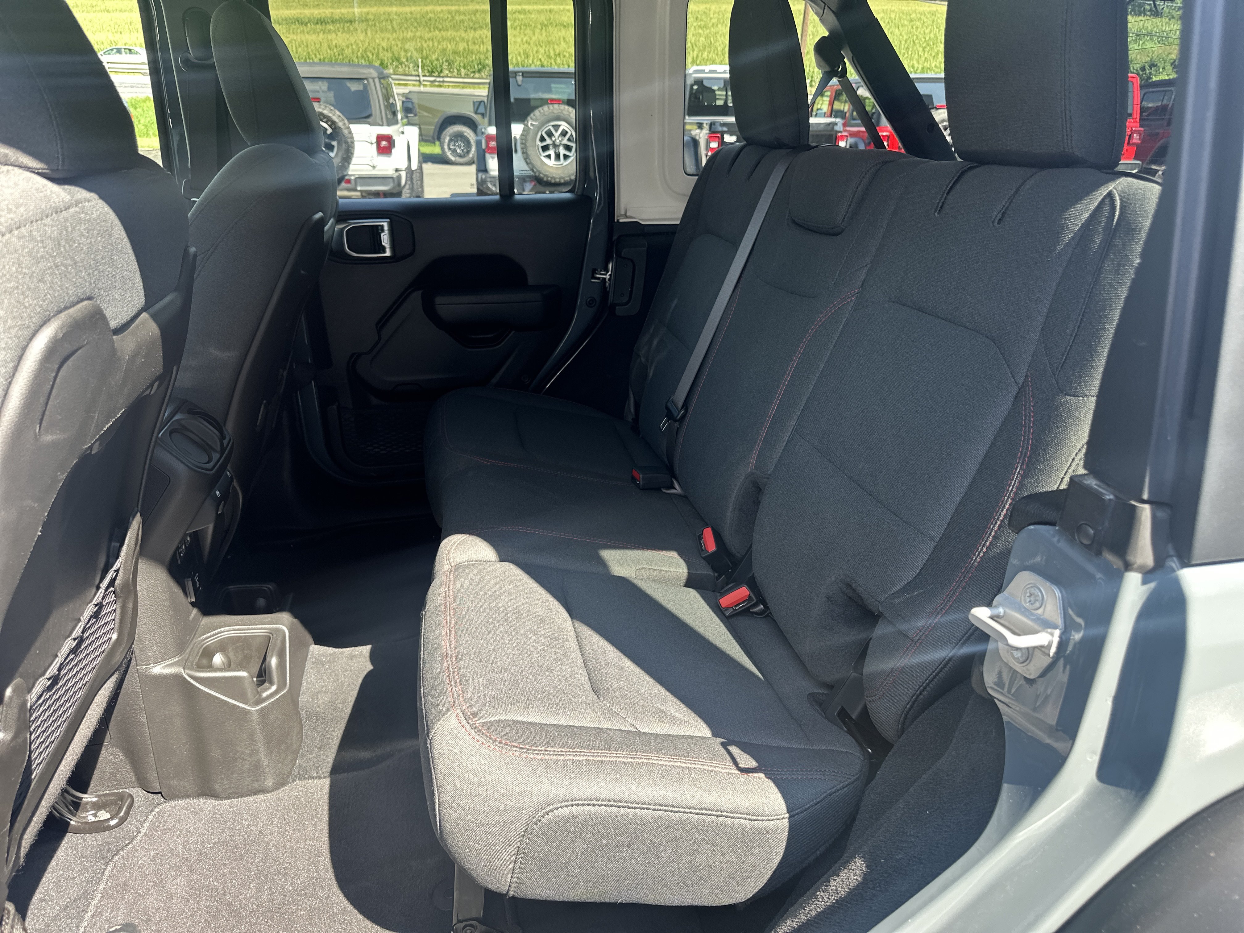 Certified 2026 Jeep Wrangler Unlimited Rubicon AWD/4WD image 13