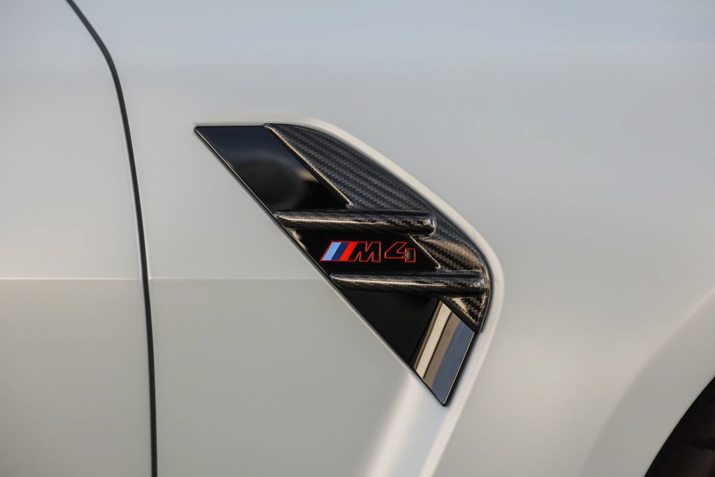 Used 2023 BMW M4 CSL RWD image 8