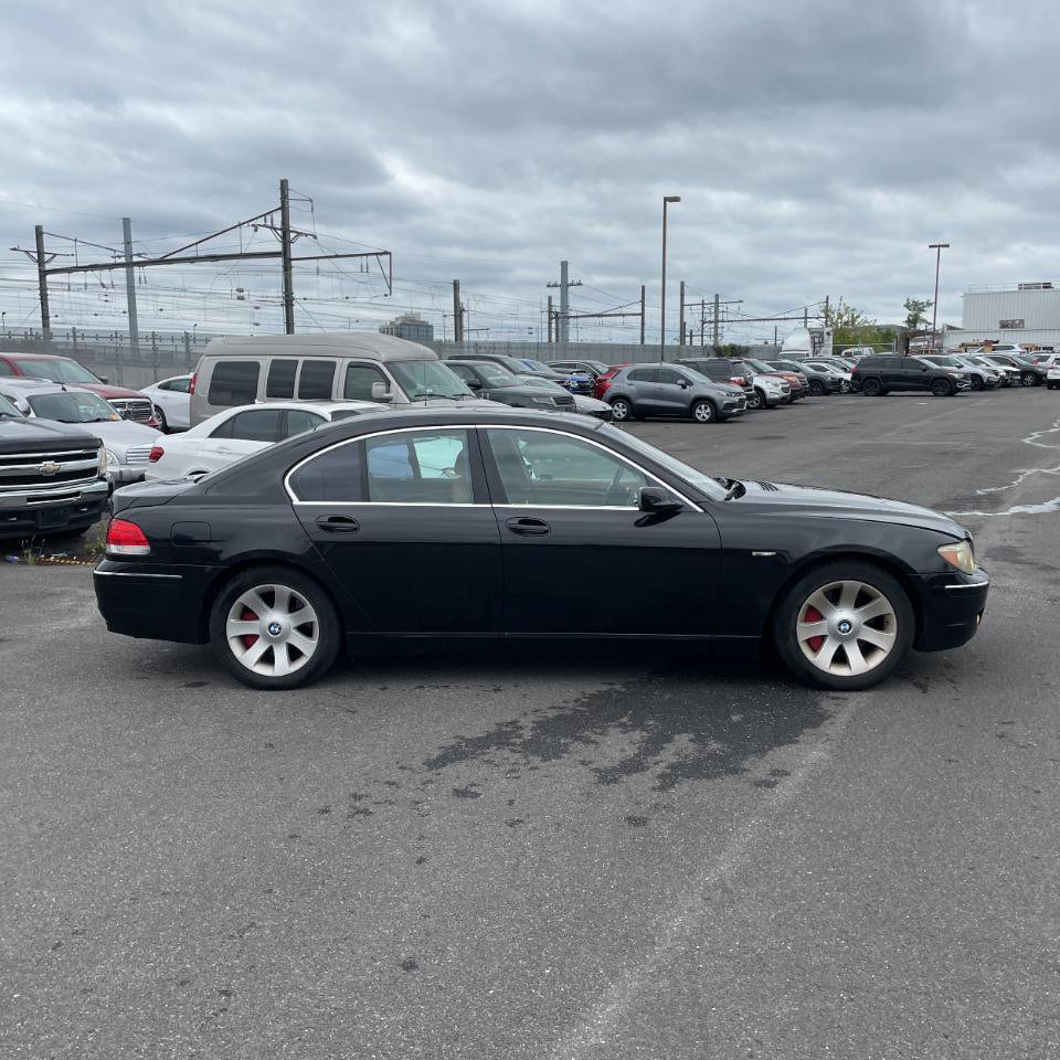 Used 2007 BMW 750i RWD image 4
