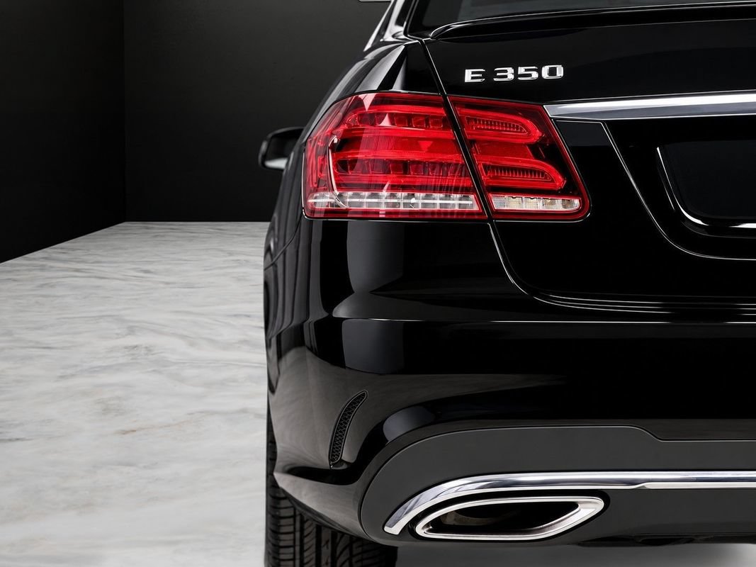 Used 2016 Mercedes-Benz E 350 4MATIC Sedan w/ Premium Package image 14