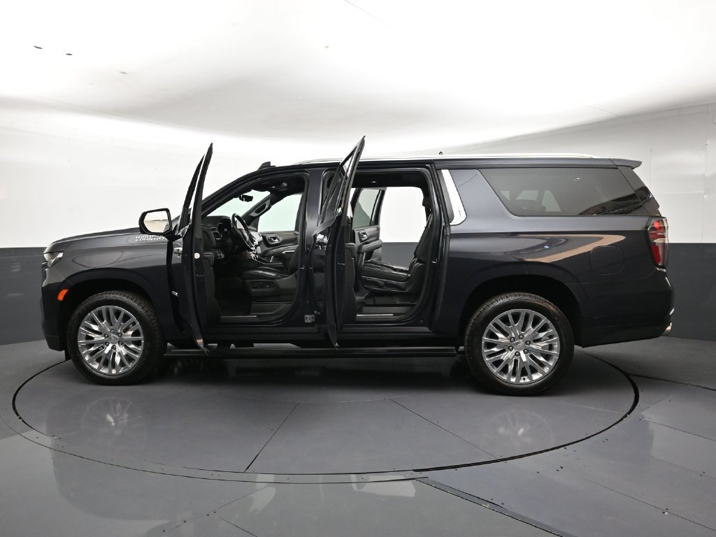 Certified 2023 Chevrolet Suburban High Country w/ Premium Package 2 AWD/4WD image 34
