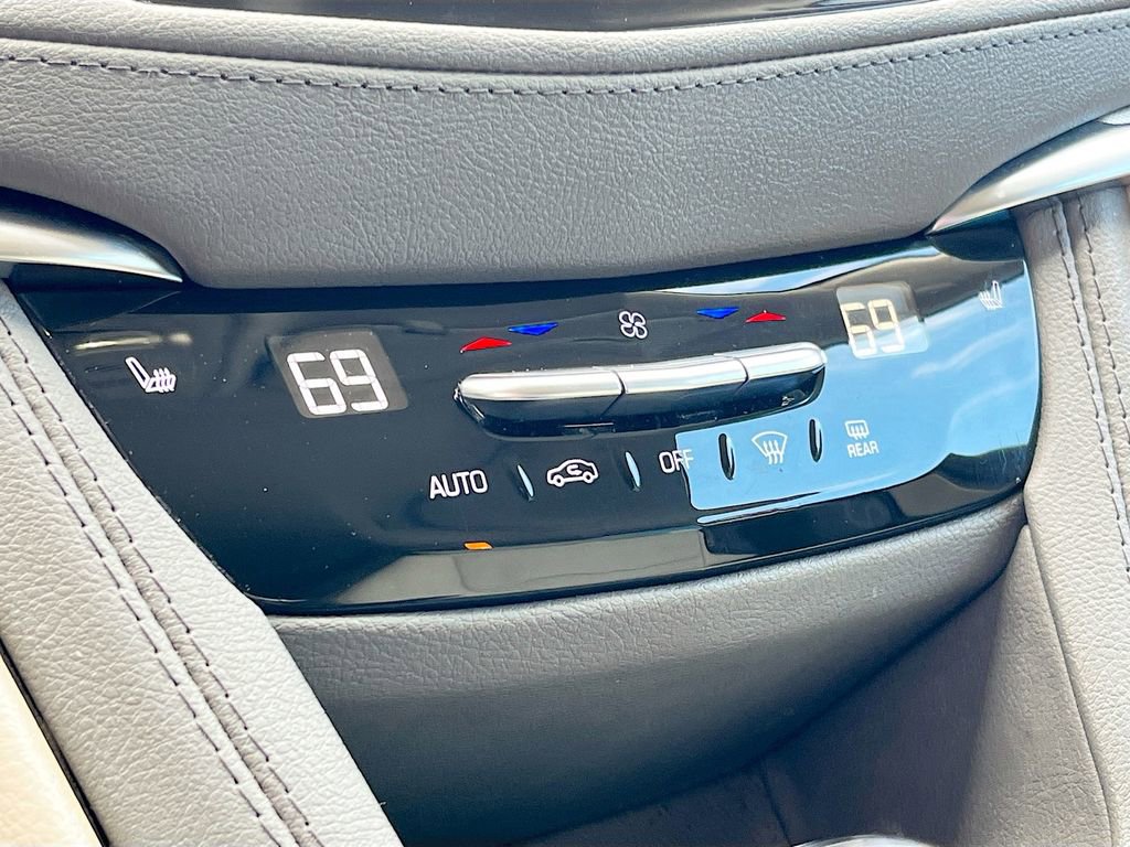 Used 2024 Cadillac XT5 Premium Luxury AWD/4WD image 16