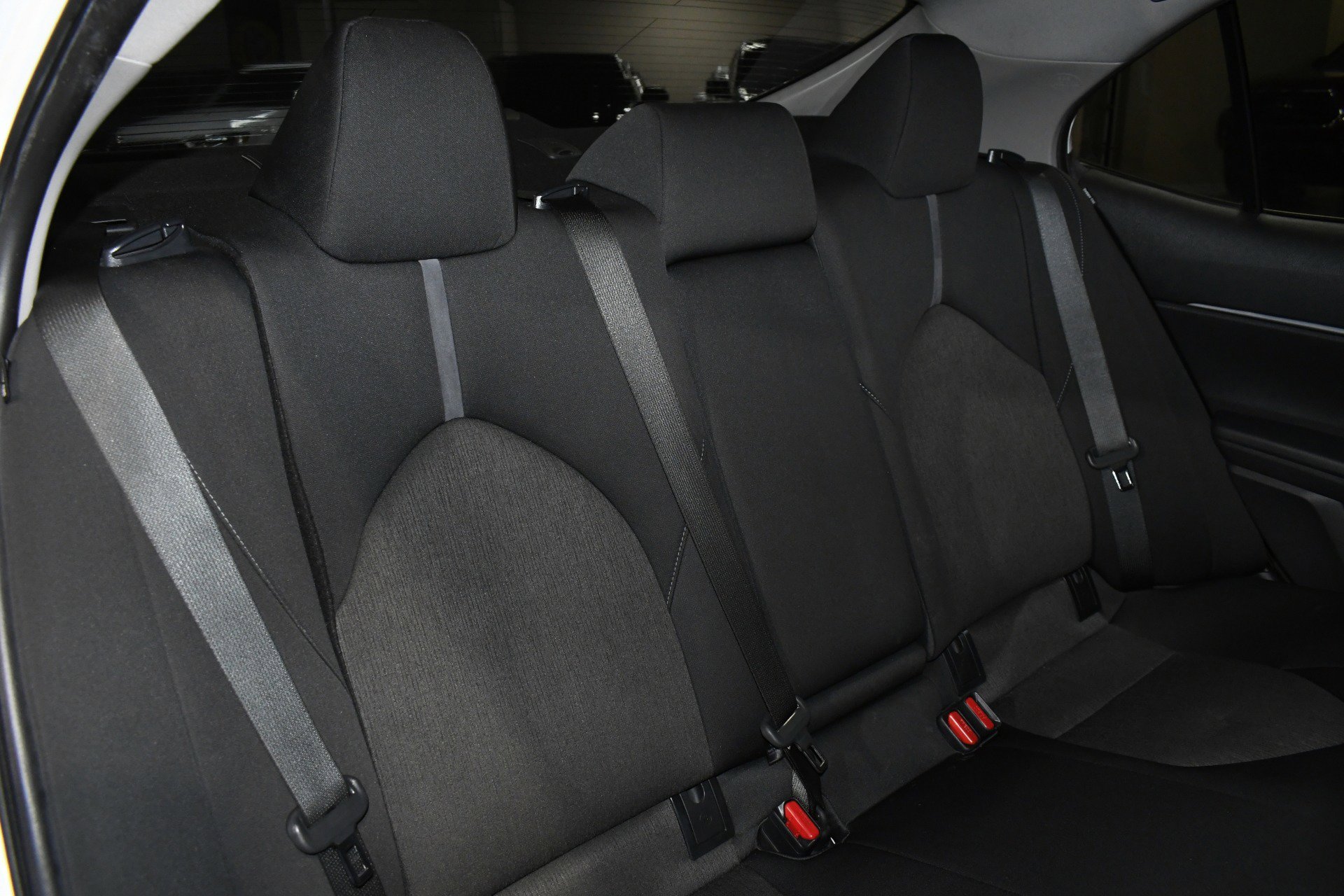 Used 2021 Toyota Camry LE image 18