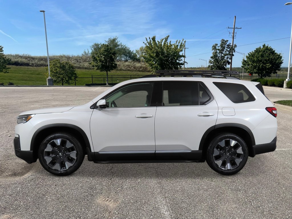 New 2026 Honda Pilot Elite image 2